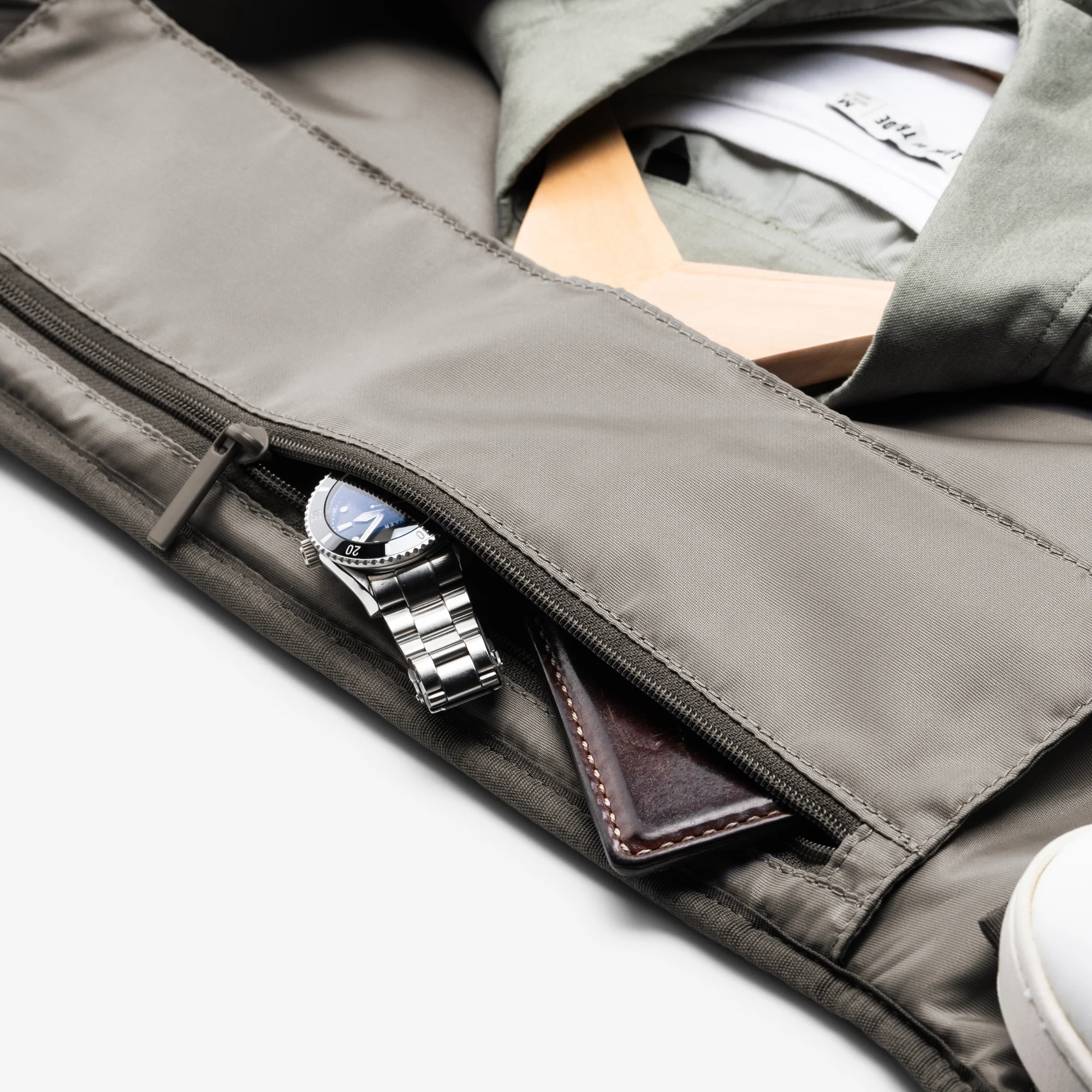 The Premium Garment Duffel 40L - Image 12